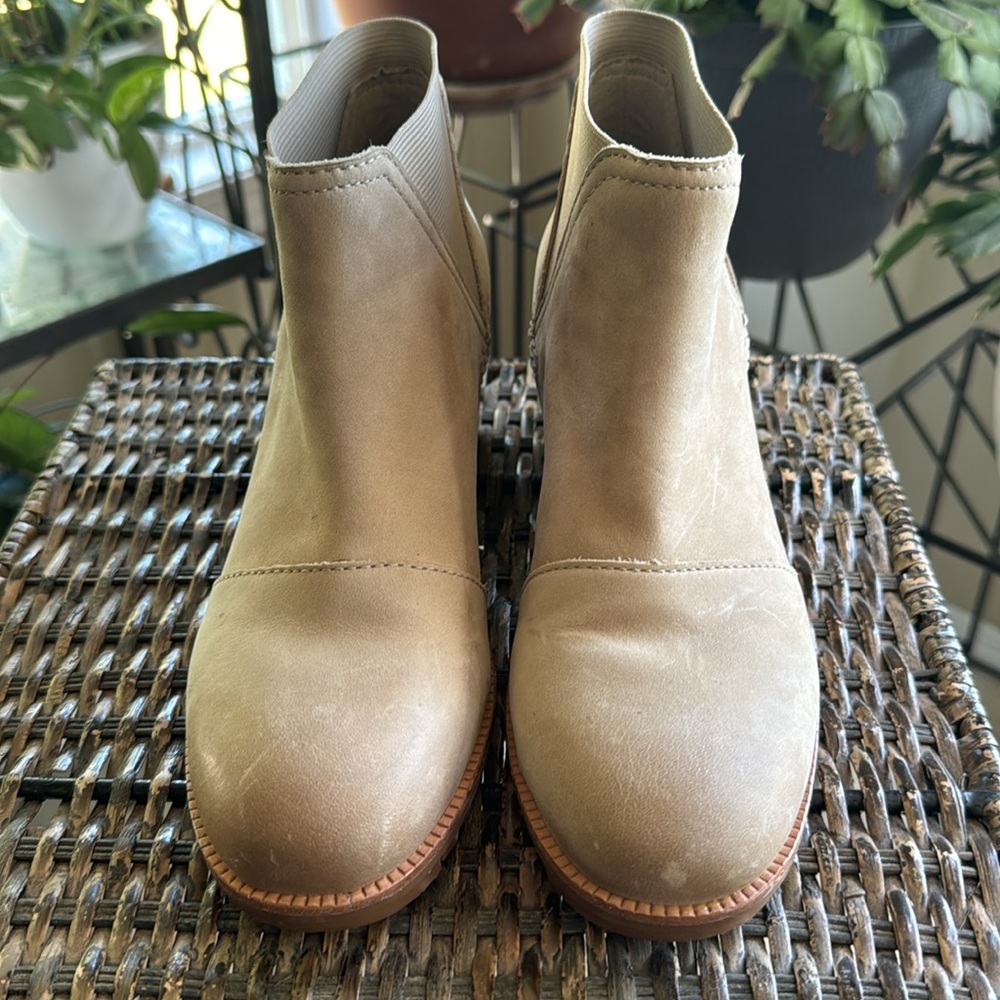 SOREL WOMEN'S CATE CHELSEA LEATHER BOOTIE SIZE 6 - Picture 4 of 8